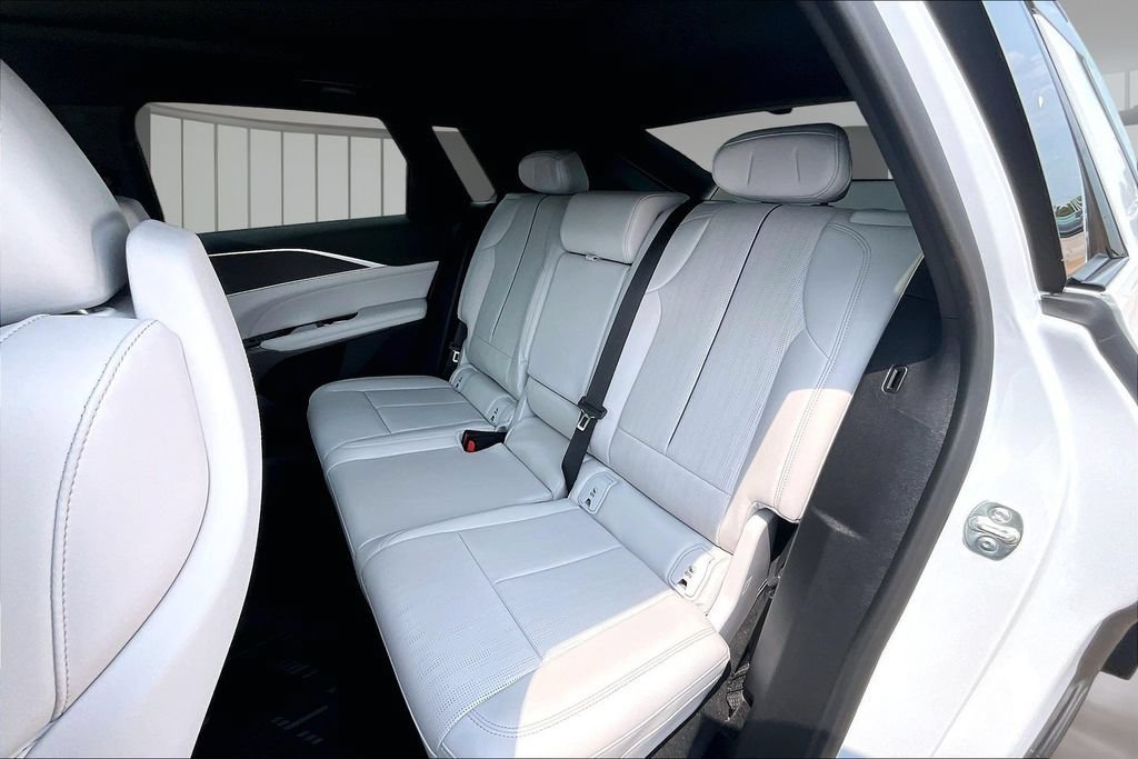 New 2026 Cadillac Lyriq Sport w/ LPO, Floor Liner Package AWD/4WD image 10