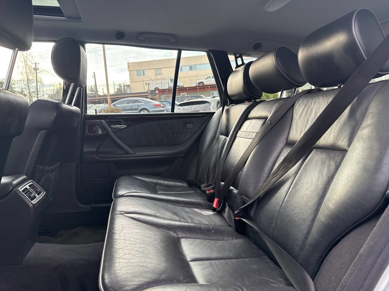 Used 2000 Mercedes-Benz E 320 4MATIC Wagon image 27