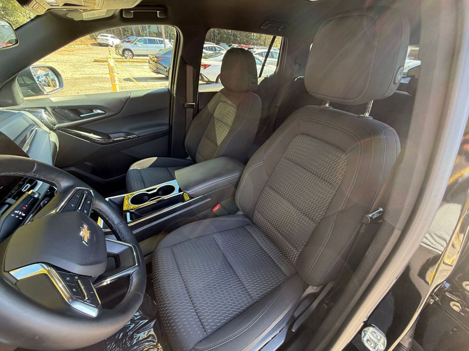 Used 2025 Chevrolet Equinox LT image 27