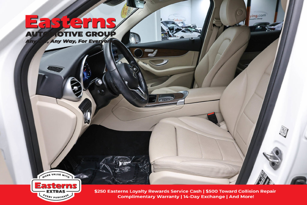Used 2022 Mercedes-Benz GLC 300 w/ Premium Package Lite image 15