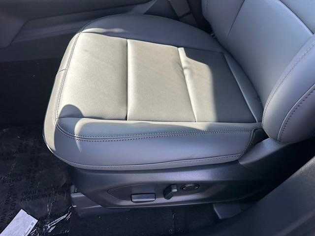 New 2025 Ford Explorer Active w/ Active Comfort Package image 10