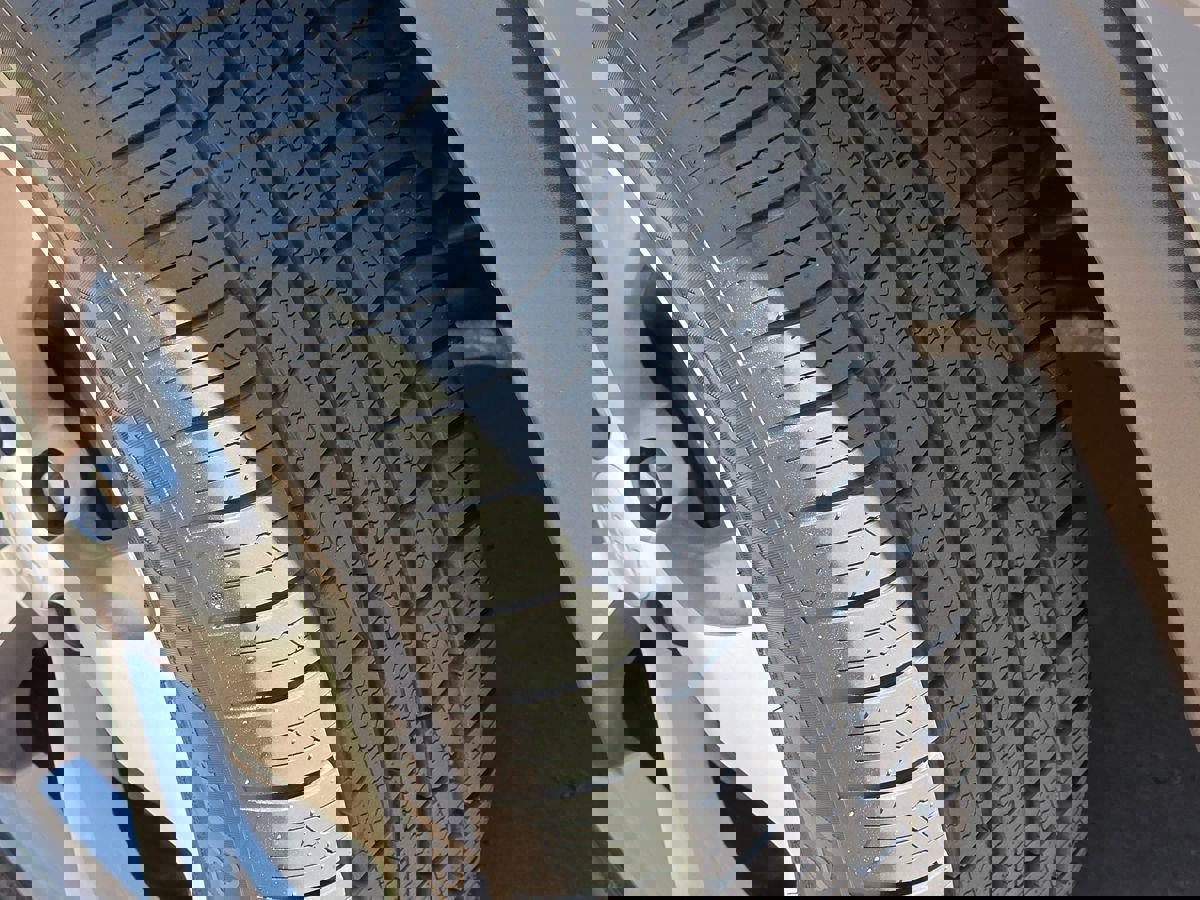 Used 2020 Jeep Cherokee Limited image 24