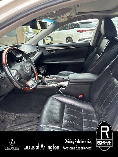 Used 2016 Lexus ES 350 w/ Luxury Package w/Wood Trim FWD image 6