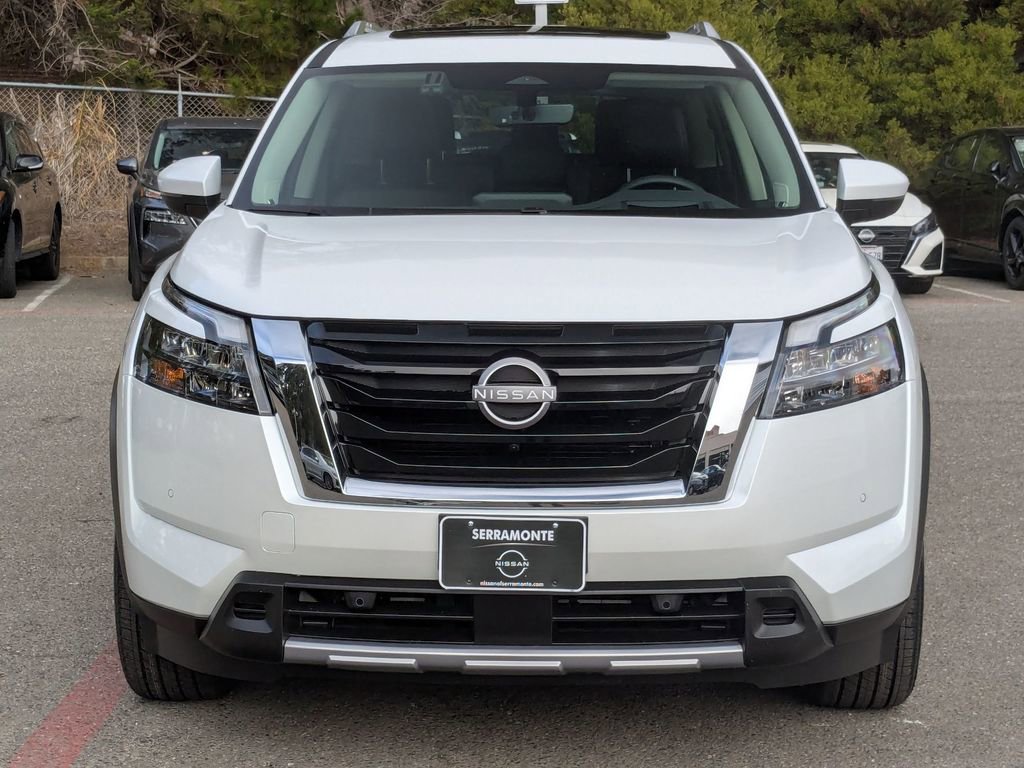 New 2025 Nissan Pathfinder Platinum w/ Cargo Package image 3