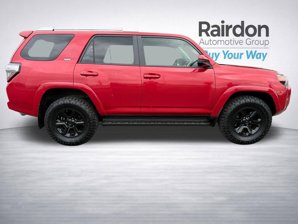 Used 2017 Toyota 4Runner SR5 AWD/4WD image 8