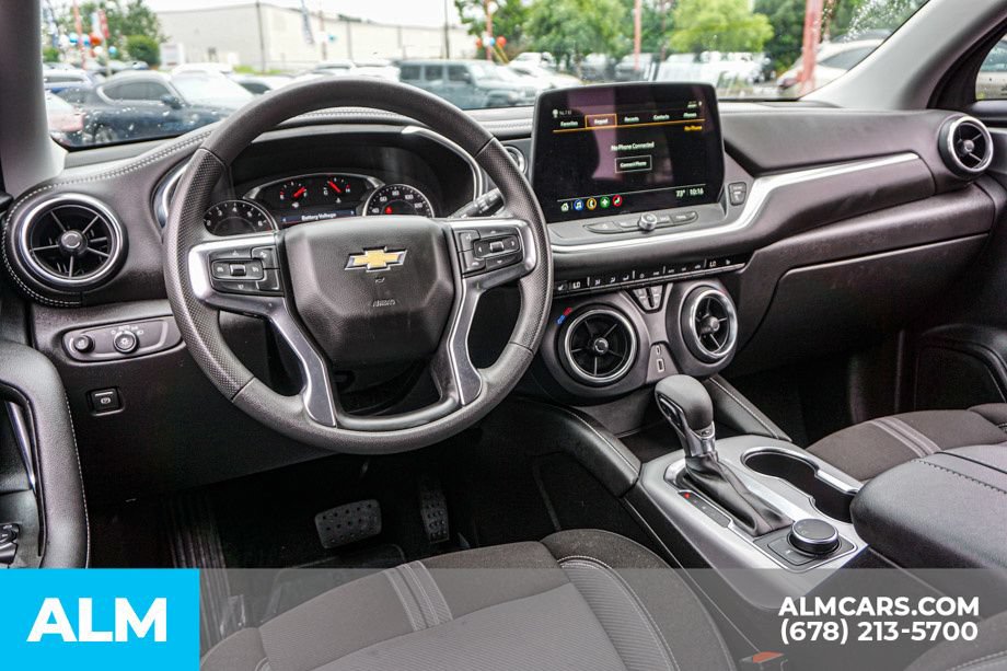 Used 2025 Chevrolet Blazer LT FWD image 27