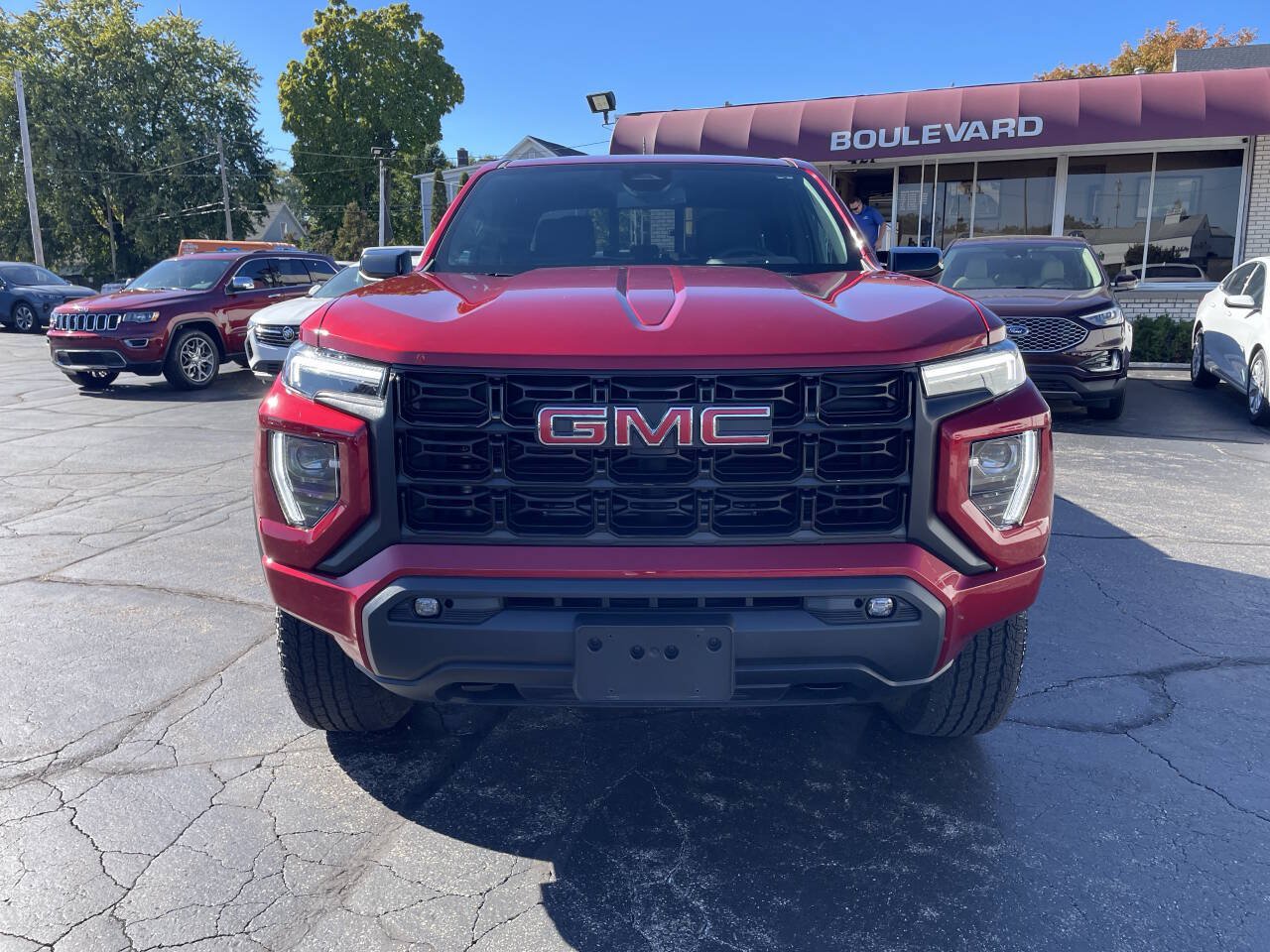 Used 2024 GMC Canyon Elevation w/ Convenience Package AWD/4WD image 8