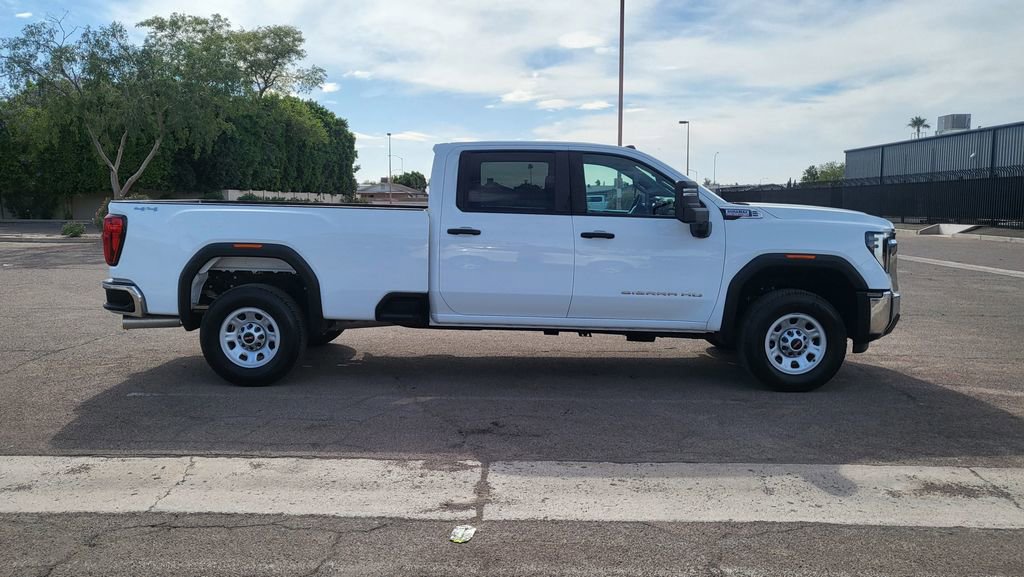 Used 2024 GMC Sierra 2500 Pro AWD/4WD image 9