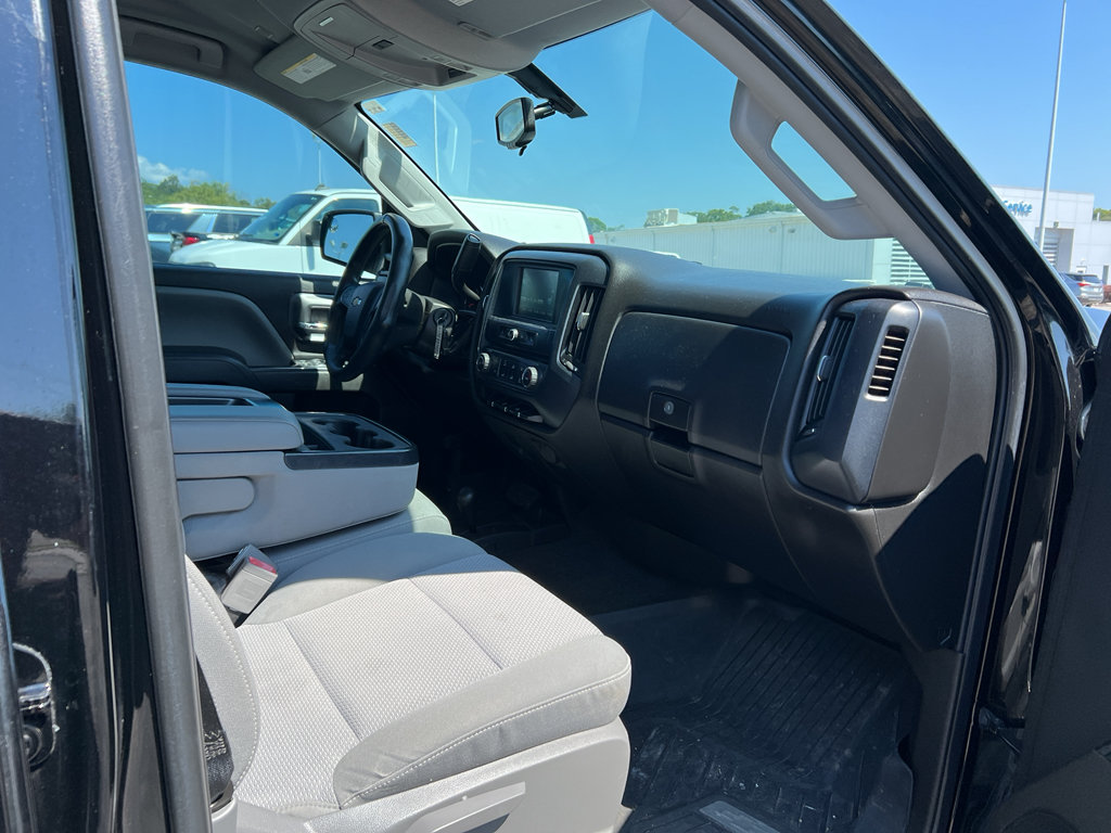 Used 2018 Chevrolet Silverado 1500 Custom w/ Custom Value Package AWD/4WD image 12