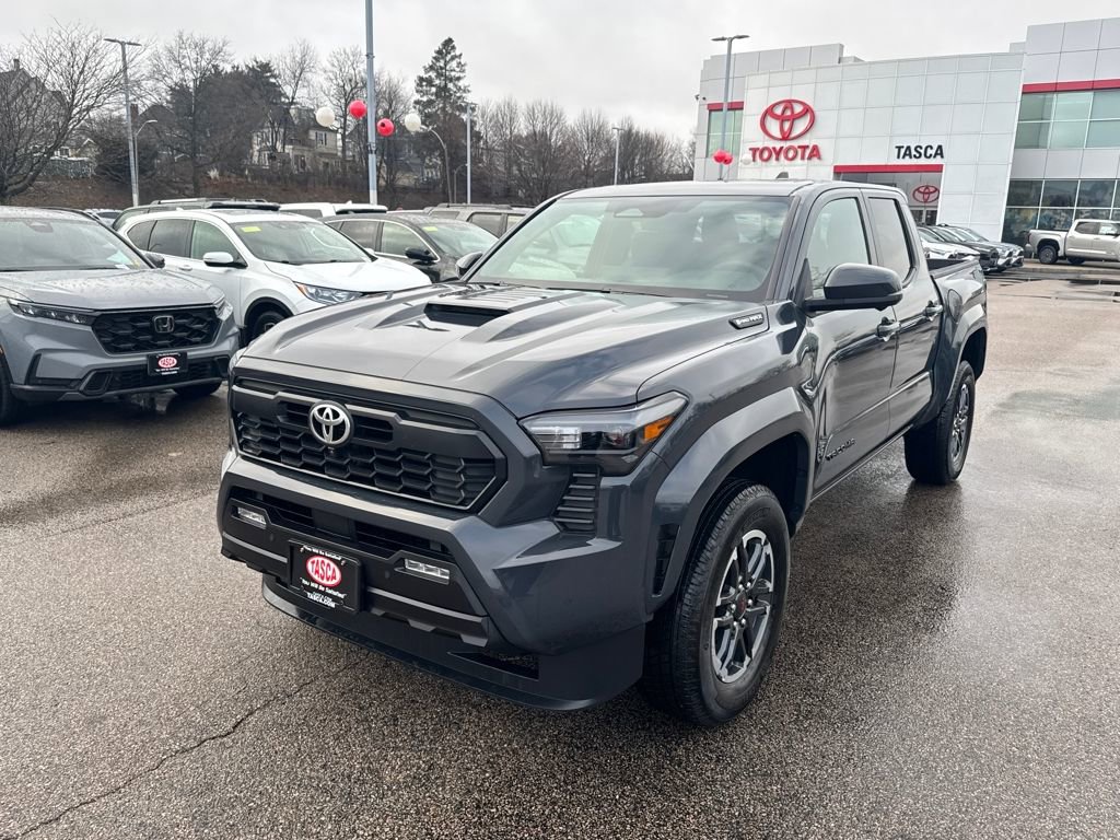 Used 2025 Toyota Tacoma TRD Sport image 3