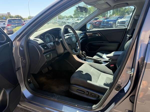 Used 2016 Honda Accord EX image 12