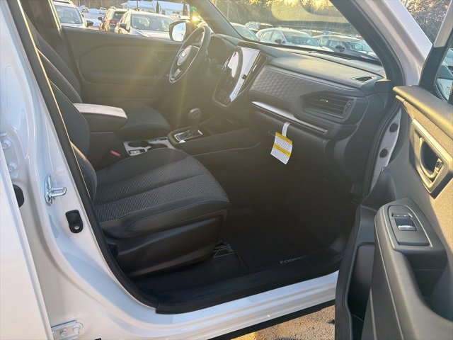 Used 2025 Subaru Forester Premium image 17