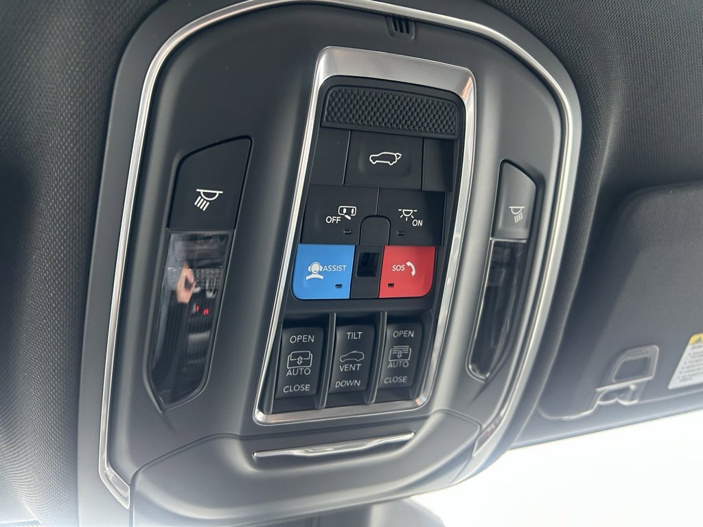 New 2025 Jeep Grand Cherokee L Limited w/ Black Appearance Package image 26