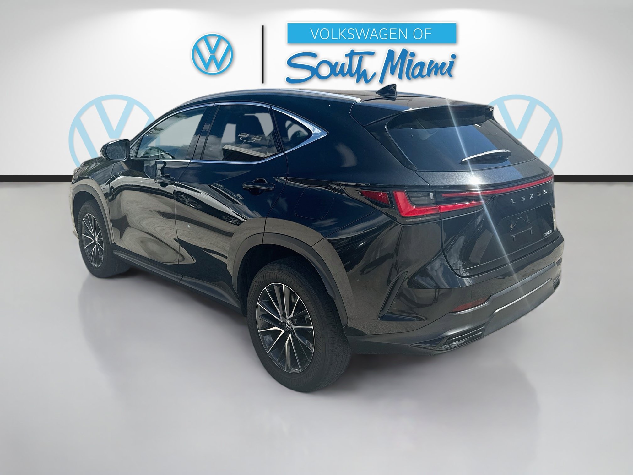 Used 2024 Lexus NX 250 FWD w/ Cold Area Package image 5