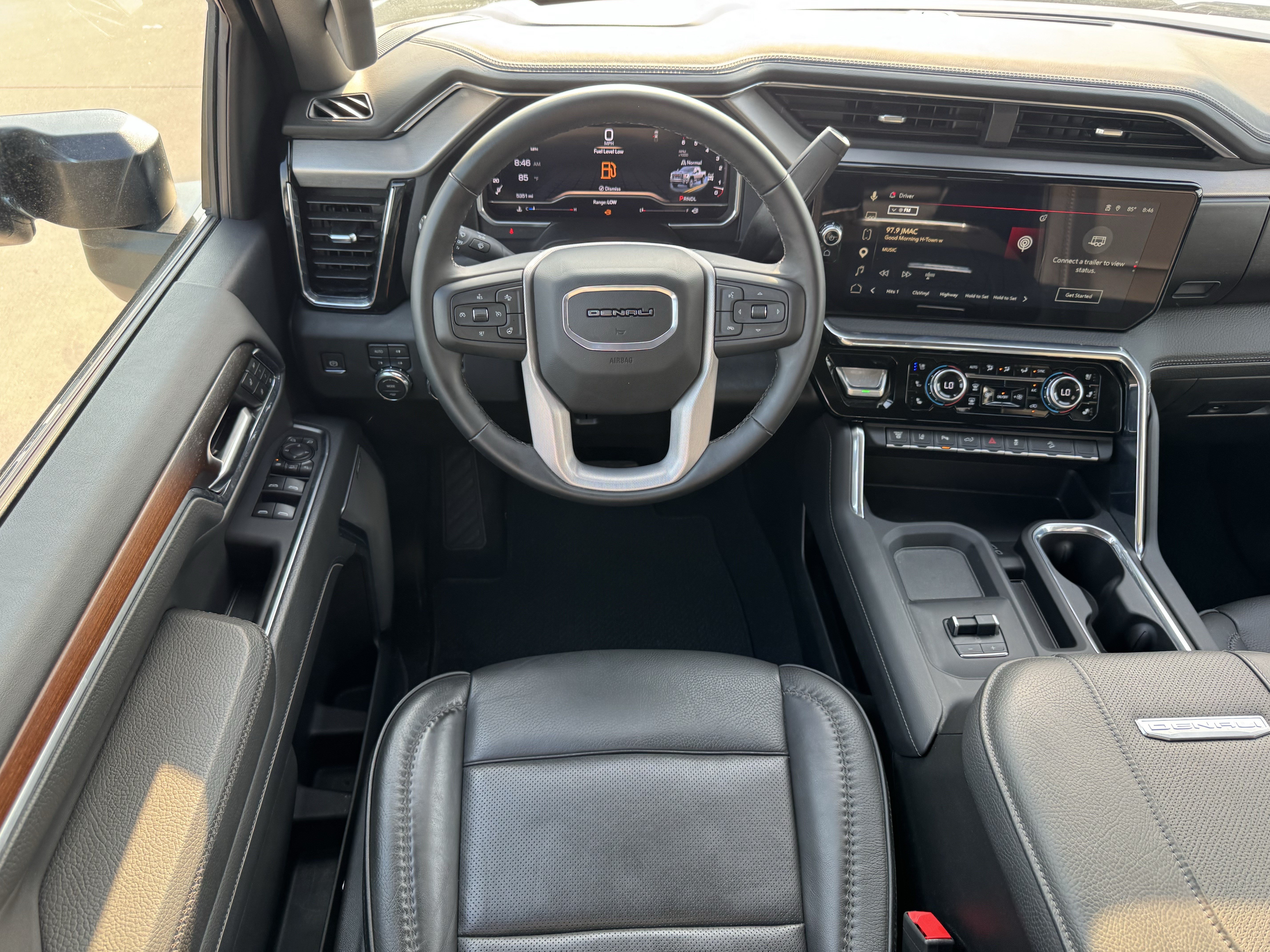 Used 2025 GMC Sierra 2500 Denali w/ Denali Reserve Package AWD/4WD image 11