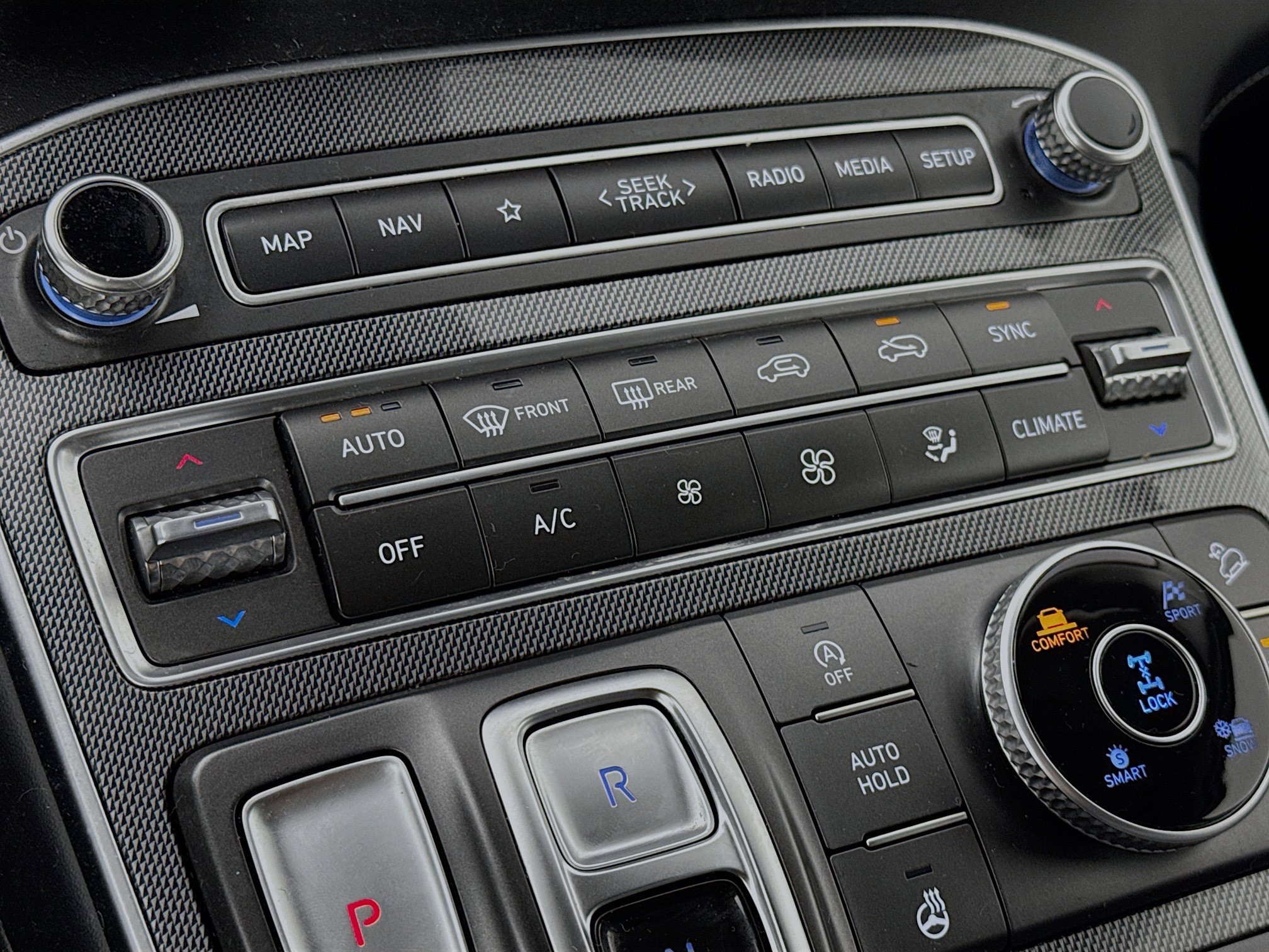 Used 2023 Hyundai Santa Fe Limited image 16