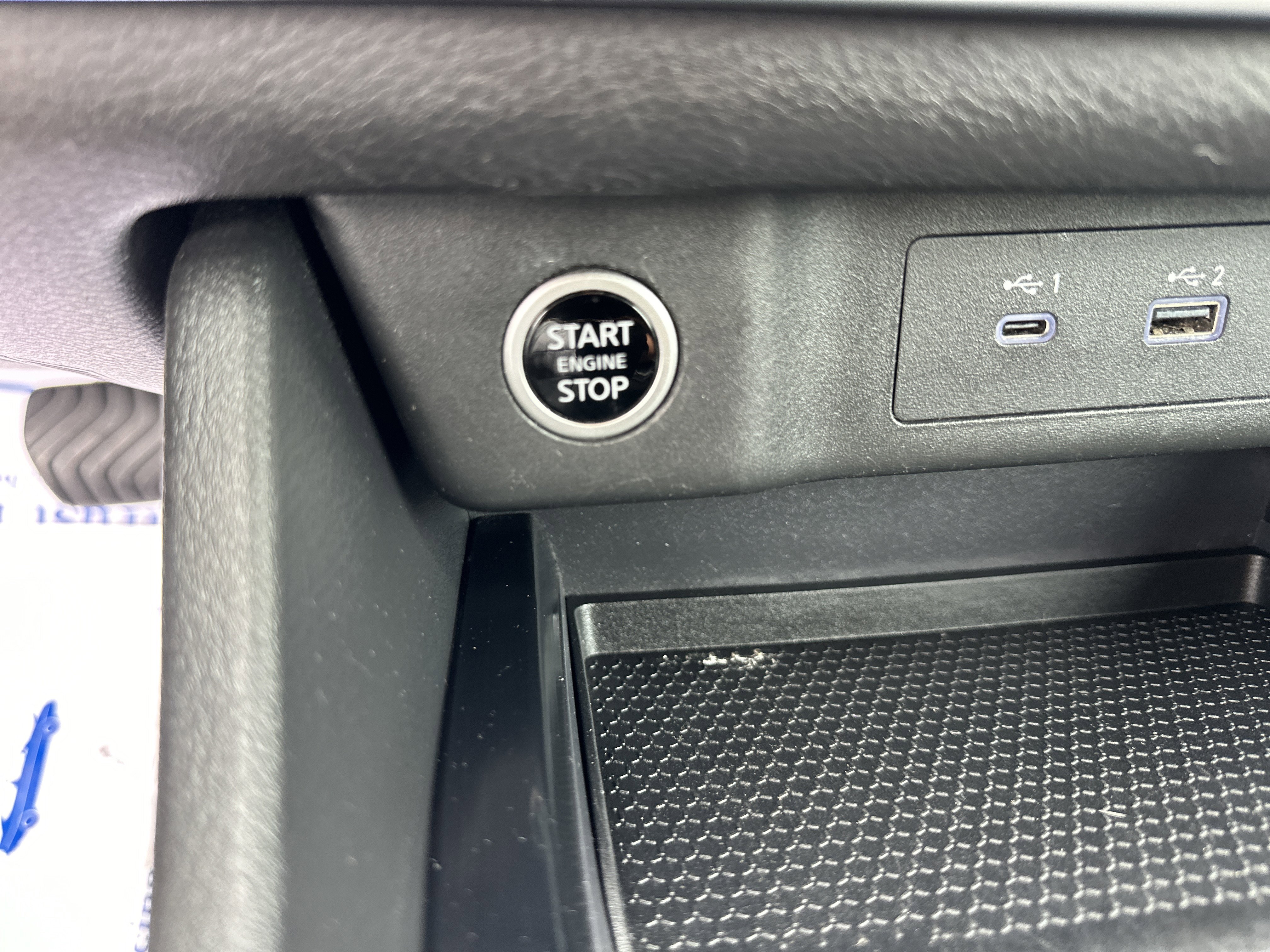 Used 2023 Nissan Rogue S AWD/4WD image 13