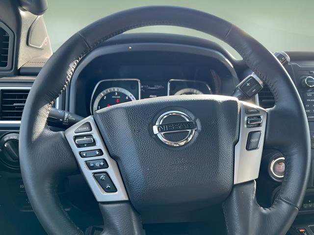 Used 2018 Nissan Titan SL w/ Midnight Edition image 15