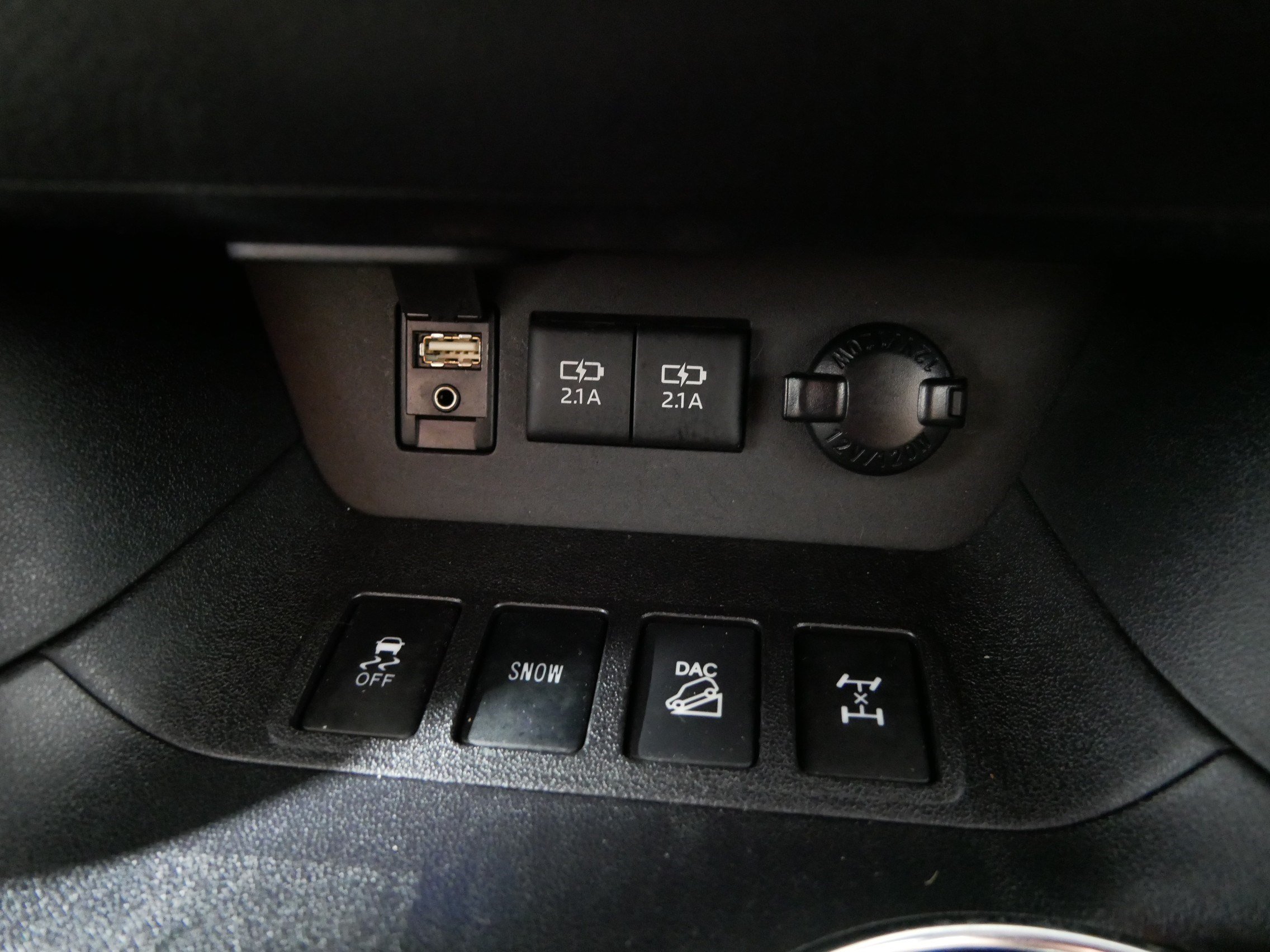 Used 2017 Toyota Highlander Limited w/ Protection Package #3 AWD/4WD image 29