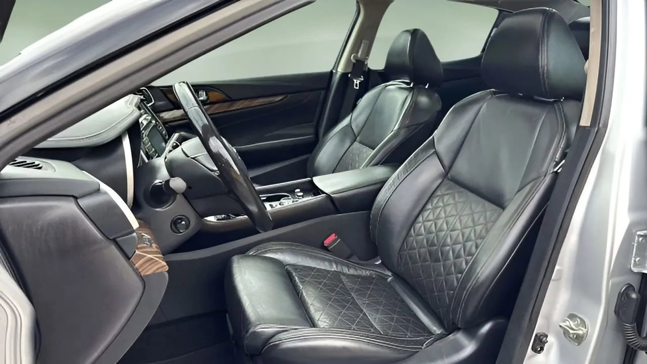 Used 2017 Nissan Maxima Platinum image 32