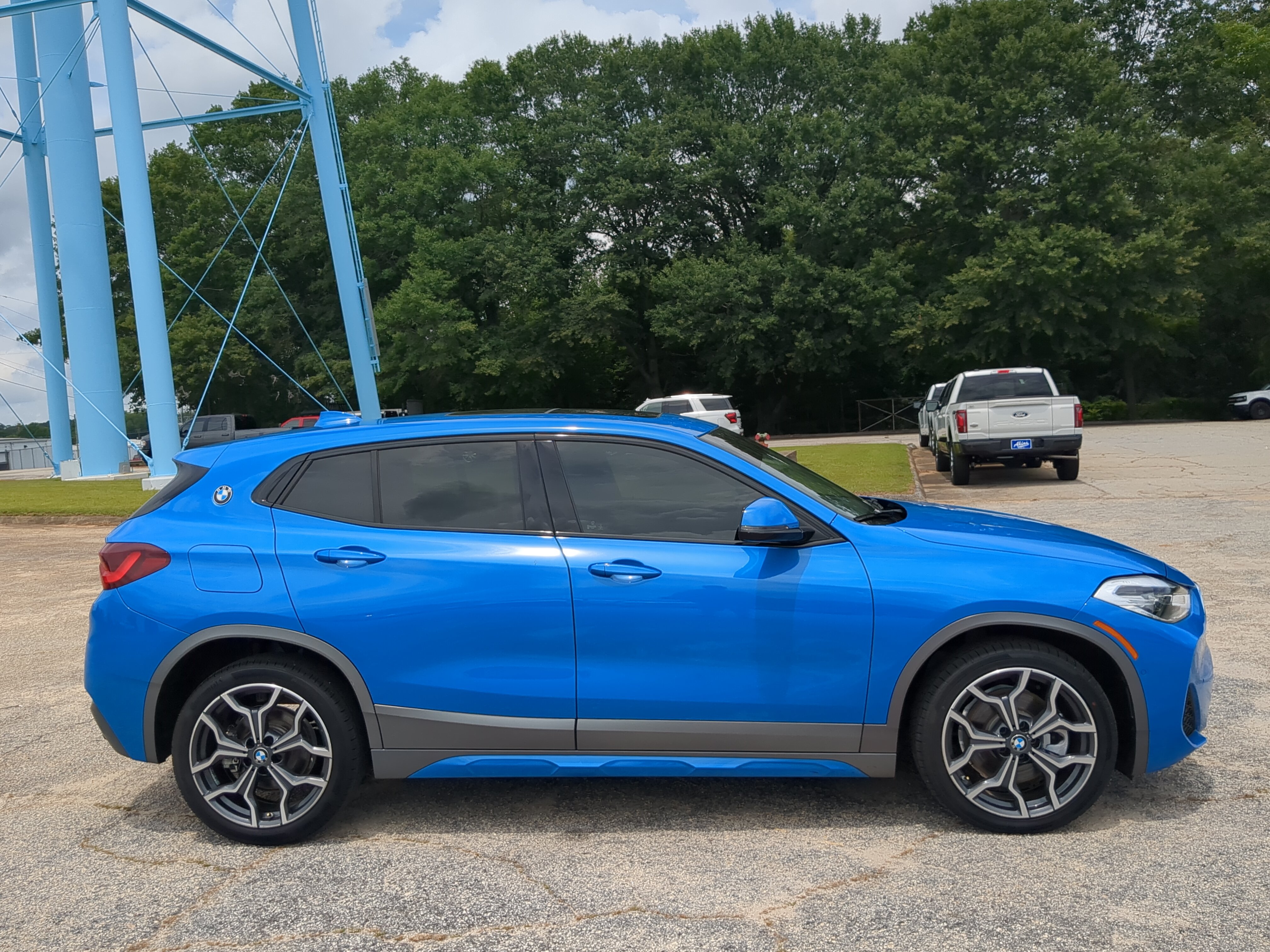 Used 2022 BMW X2 sDrive28i w/ M Sport X Package FWD image 2