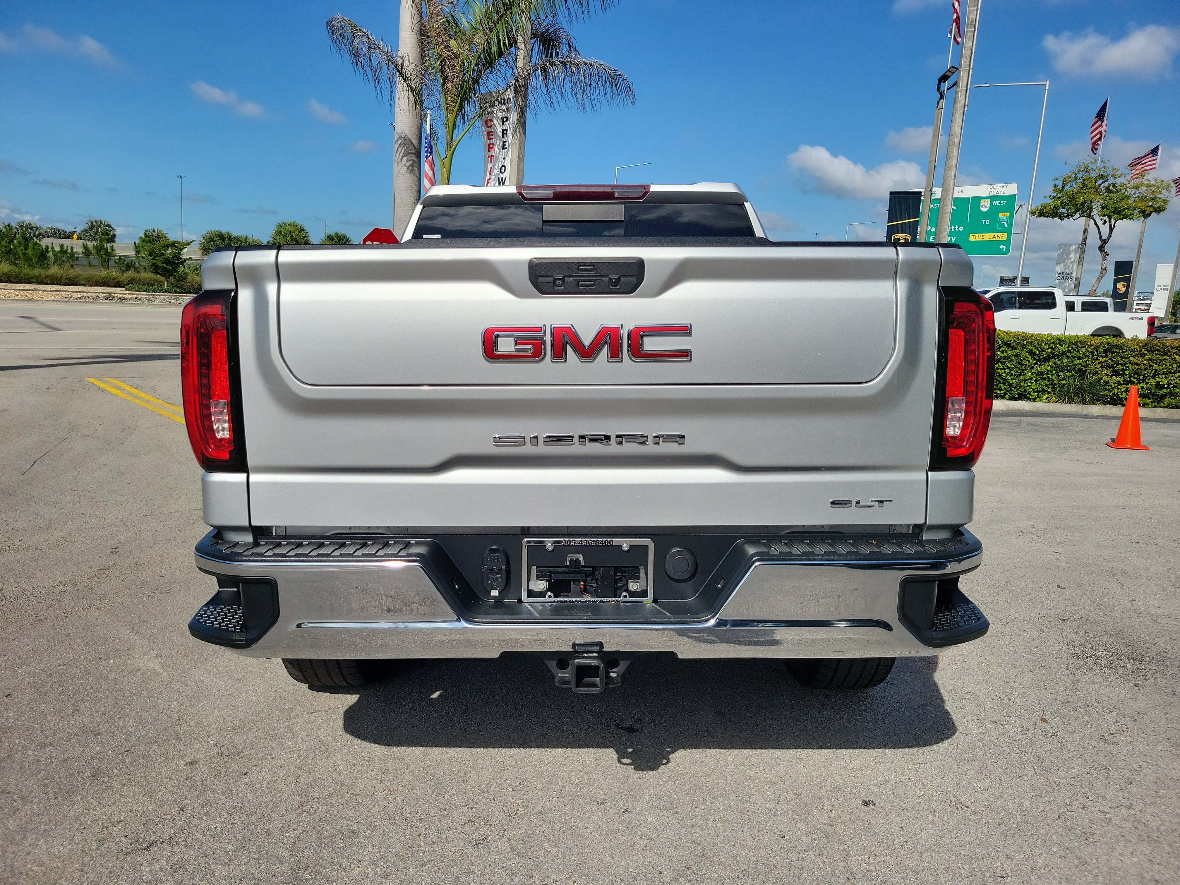 Used 2020 GMC Sierra 1500 SLT w/ SLT Premium Package RWD image 6