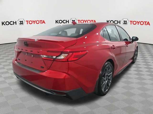 Used 2025 Toyota Camry SE w/ Convenience Package FWD image 2