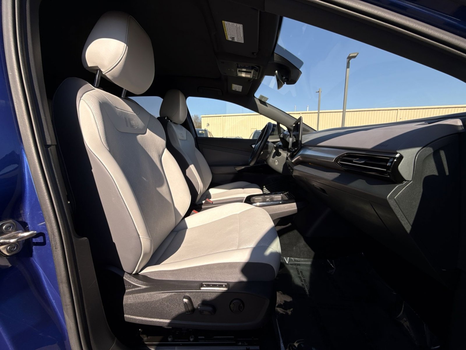 Used 2021 Volkswagen ID.4 Pro S w/ ID.4 Protection Package (IPT) image 26