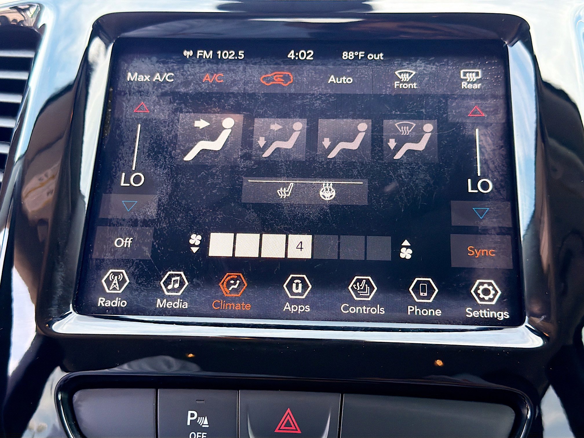 Used 2019 Jeep Cherokee Limited FWD image 32