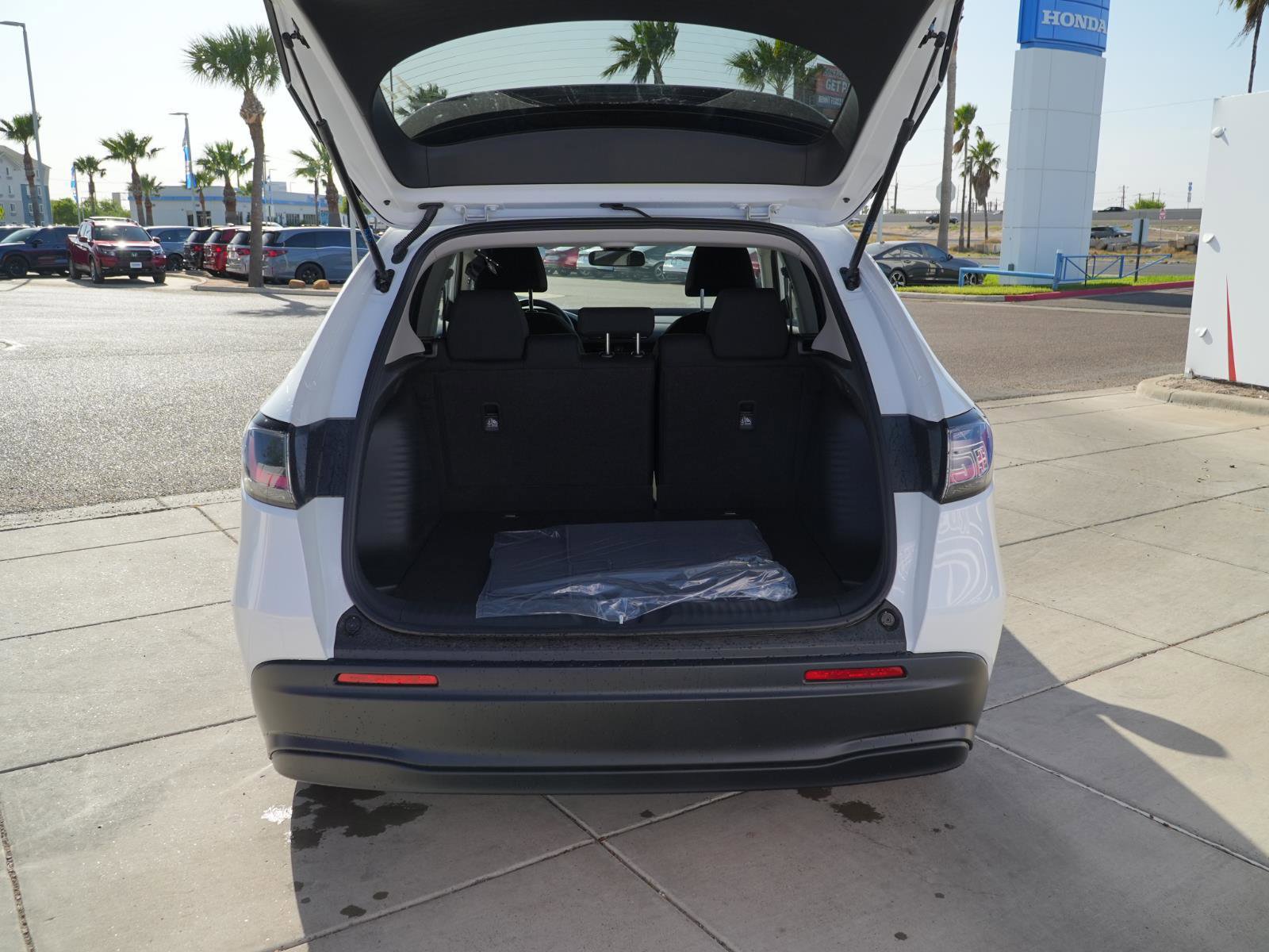 New 2026 Honda HR-V LX image 7