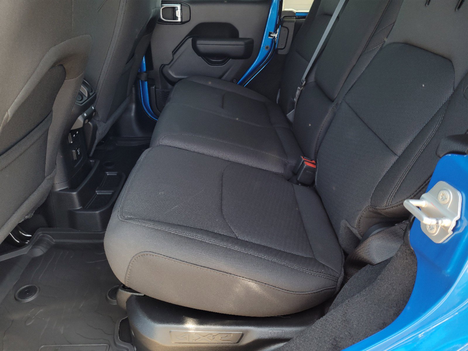 New 2023 Jeep Wrangler Unlimited w/ Sun & Screen Package image 11