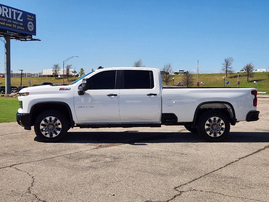 Certified 2025 Chevrolet Silverado 2500 Custom w/ Custom Value Package image 4