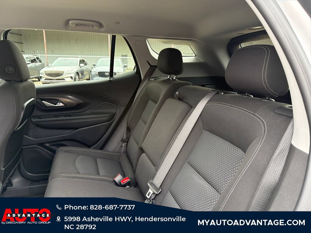 Used 2024 GMC Terrain SLE AWD/4WD image 30