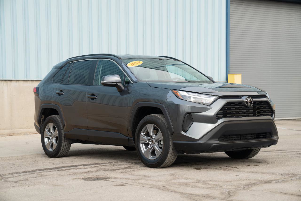 Used 2024 Toyota RAV4 XLE image 5