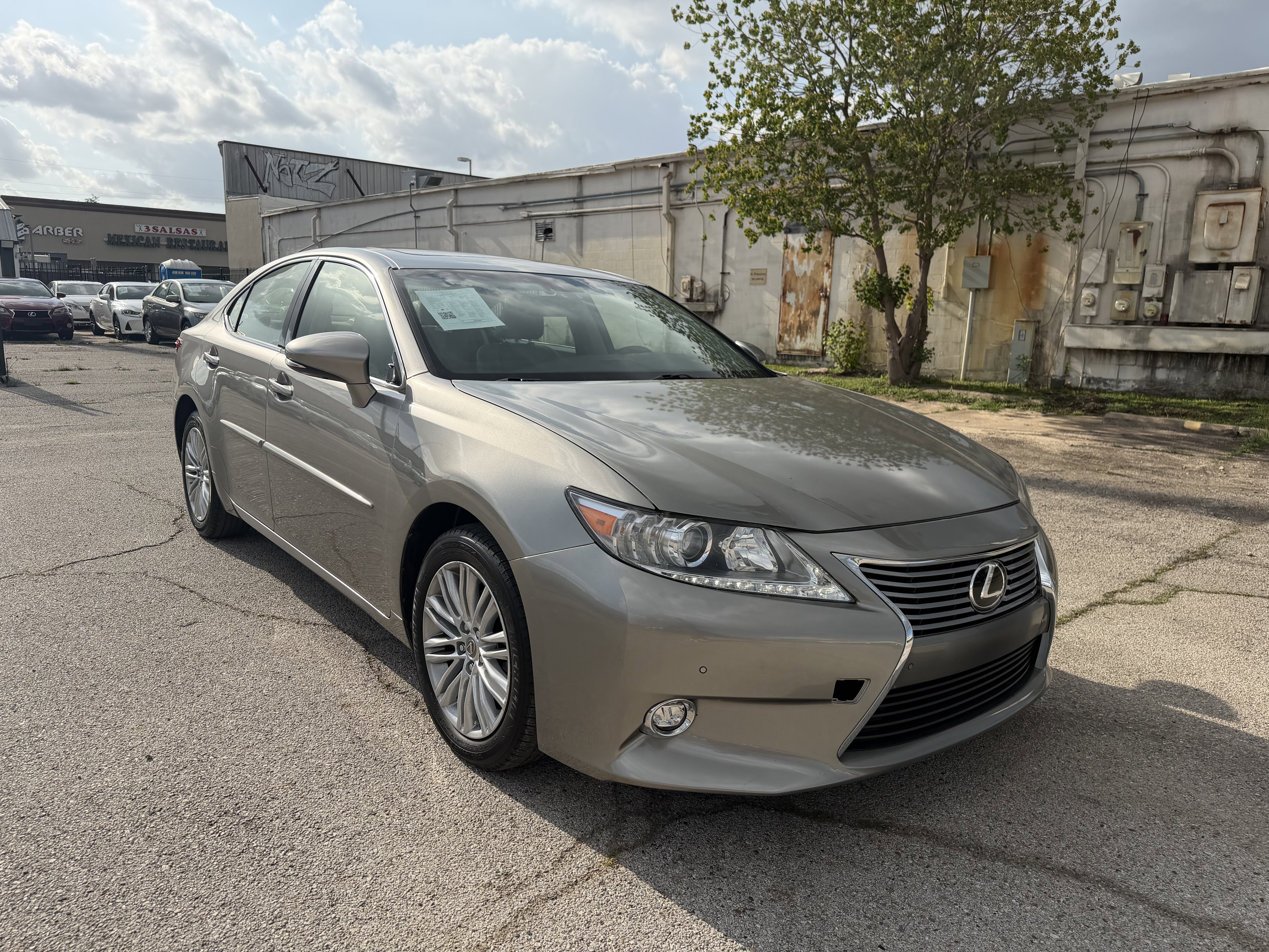 Used 2015 Lexus ES 350 w/ Luxury Package