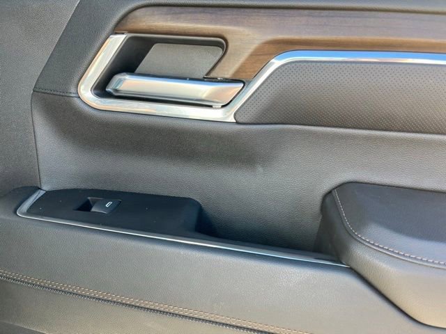 Used 2024 Chevrolet Silverado 1500 High Country w/ Technology Package AWD/4WD image 22