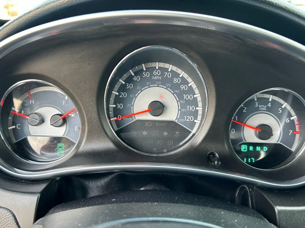 Used 2012 Chrysler 200 Touring w/ Sun/Sound Group image 15