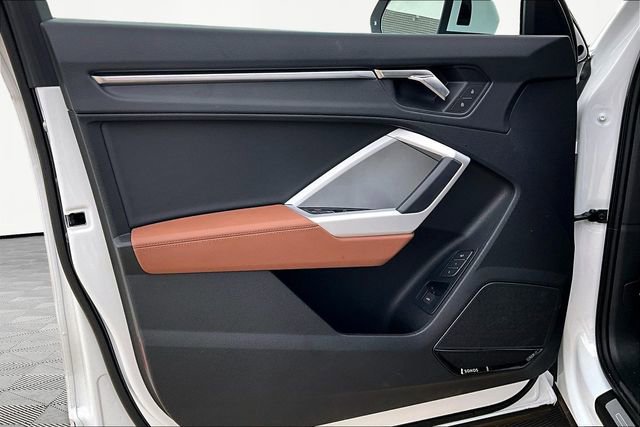 Used 2025 Audi Q3 2.0T Premium Plus w/ Premium Plus Package image 18