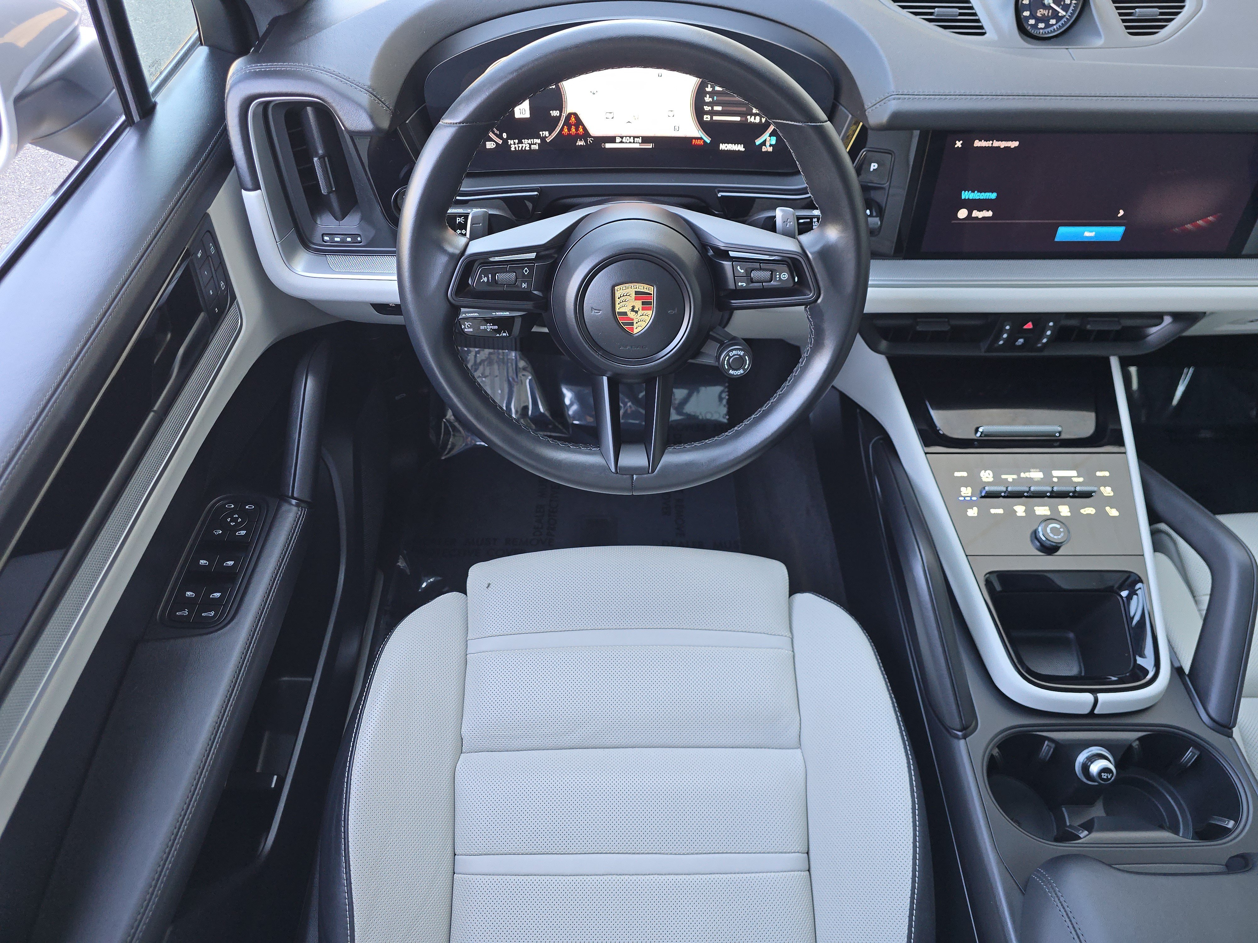 Certified 2024 Porsche Cayenne Coupe AWD/4WD image 22