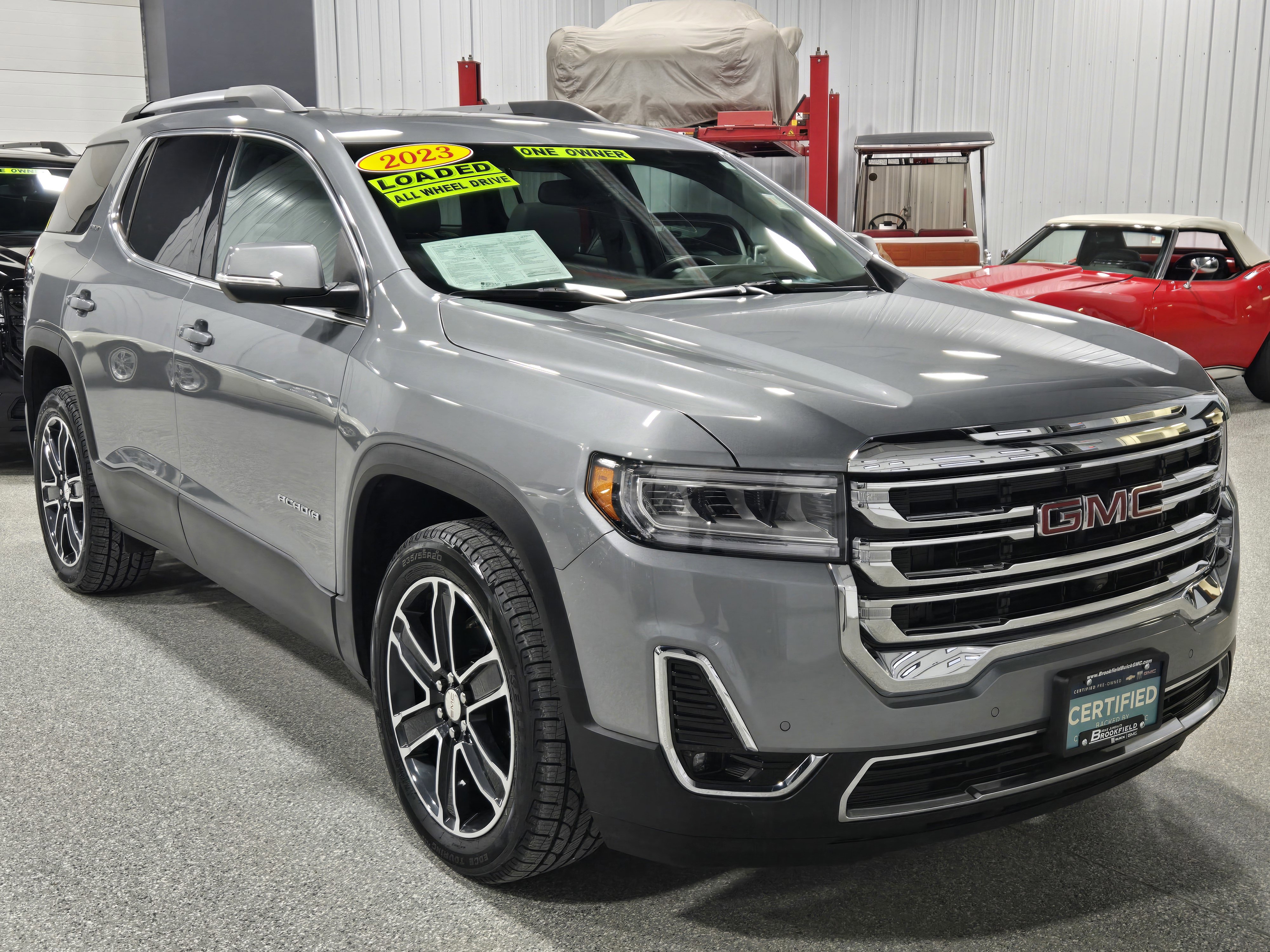 Certified 2023 GMC Acadia SLT w/ Technology Package image 7