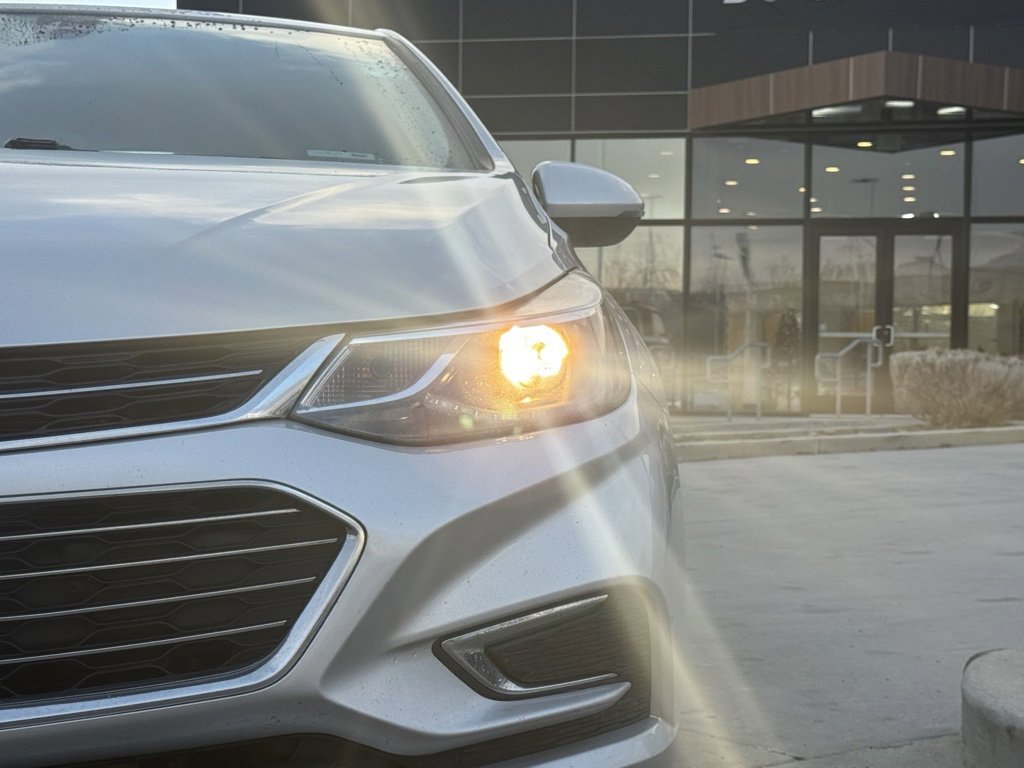 Used 2017 Chevrolet Cruze Premier image 31