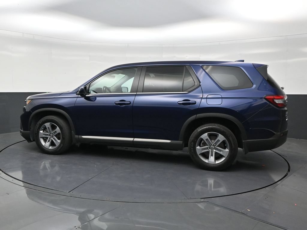 Used 2025 Honda Pilot EX-L image 2
