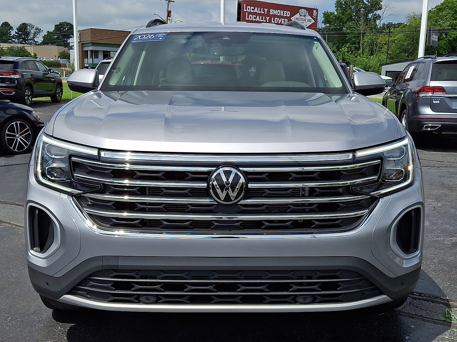 Used 2026 Volkswagen Atlas SE AWD/4WD image 2