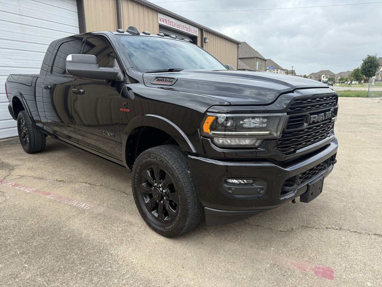 Used 2022 RAM 2500 Limited image 3