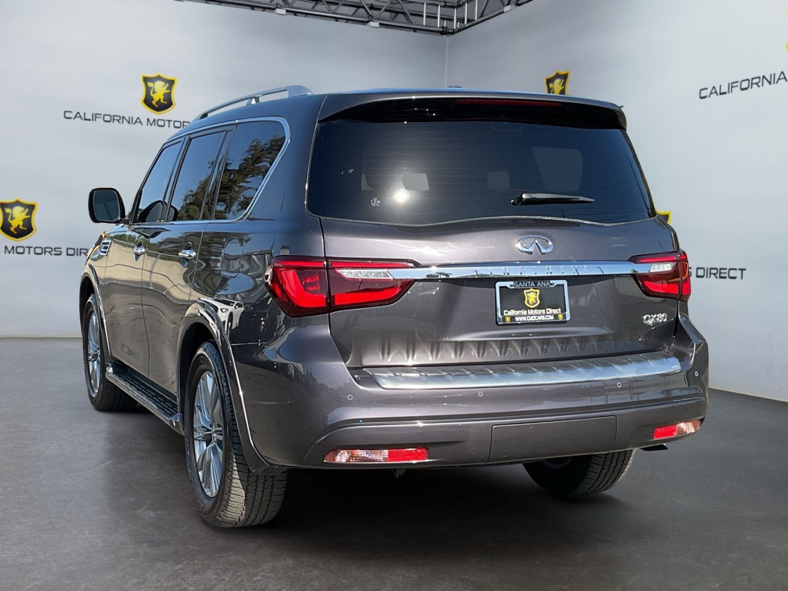 Used 2023 INFINITI QX80 Luxe w/ Cargo Package RWD image 7