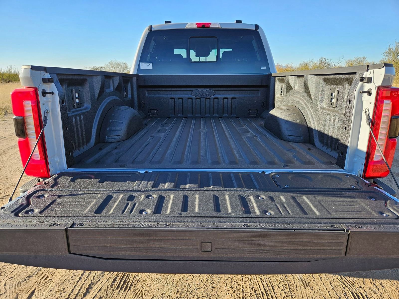 New 2026 Ford F250 XLT w/ XLT Premium Package AWD/4WD image 7