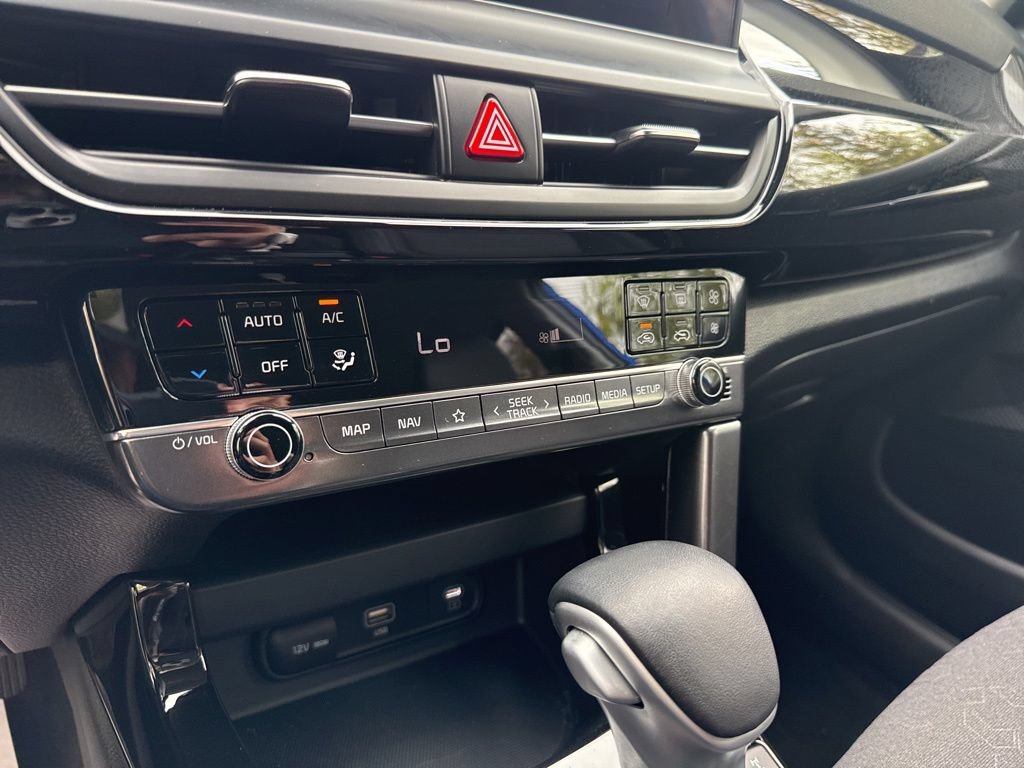 Certified 2025 Kia Seltos X-Line AWD/4WD image 38