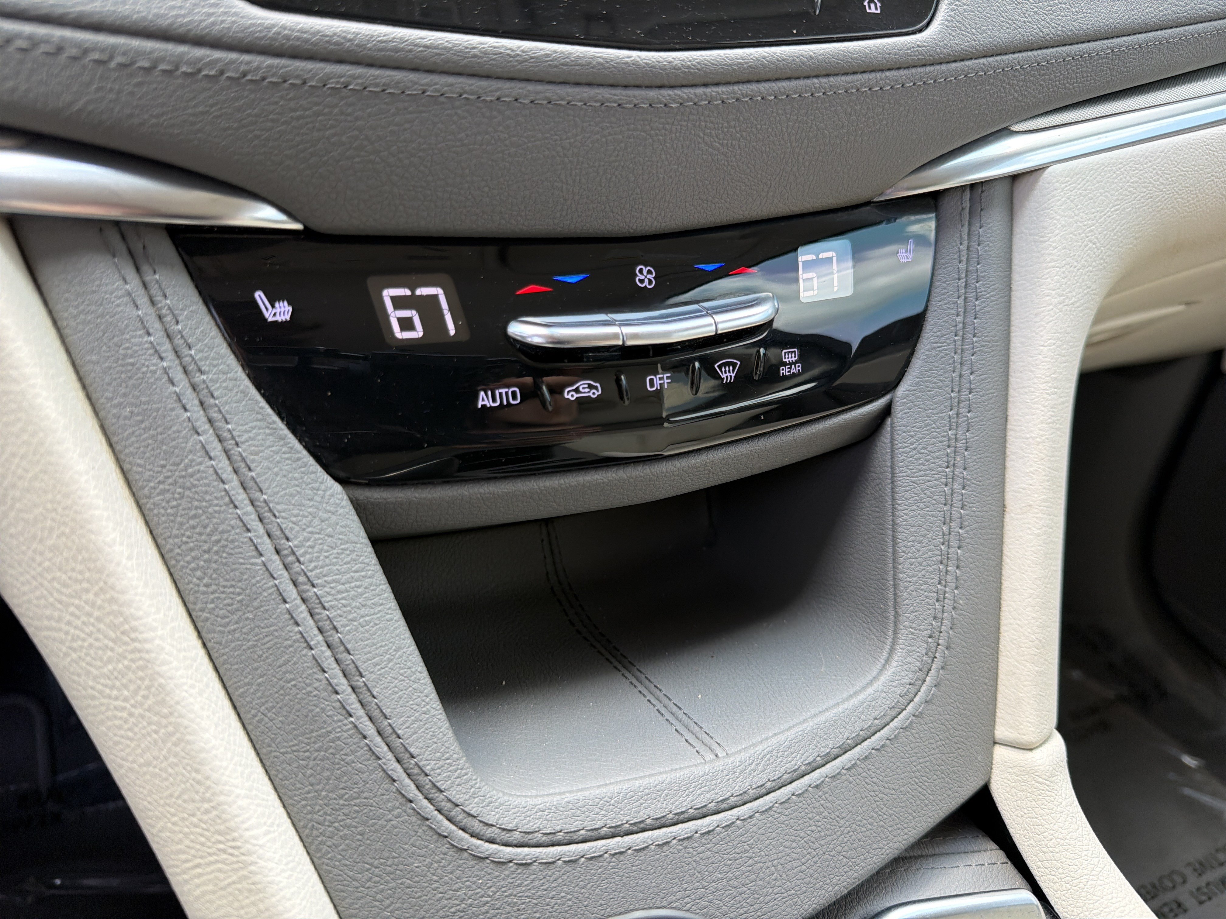 Used 2023 Cadillac XT5 Premium Luxury FWD image 26
