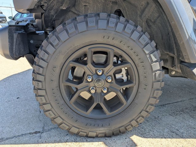 Used 2025 Jeep Gladiator Sport image 19