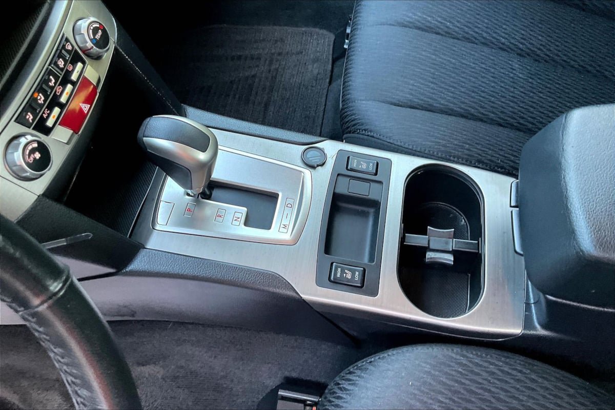 Used 2010 Subaru Legacy 2.5i Premium AWD/4WD image 16